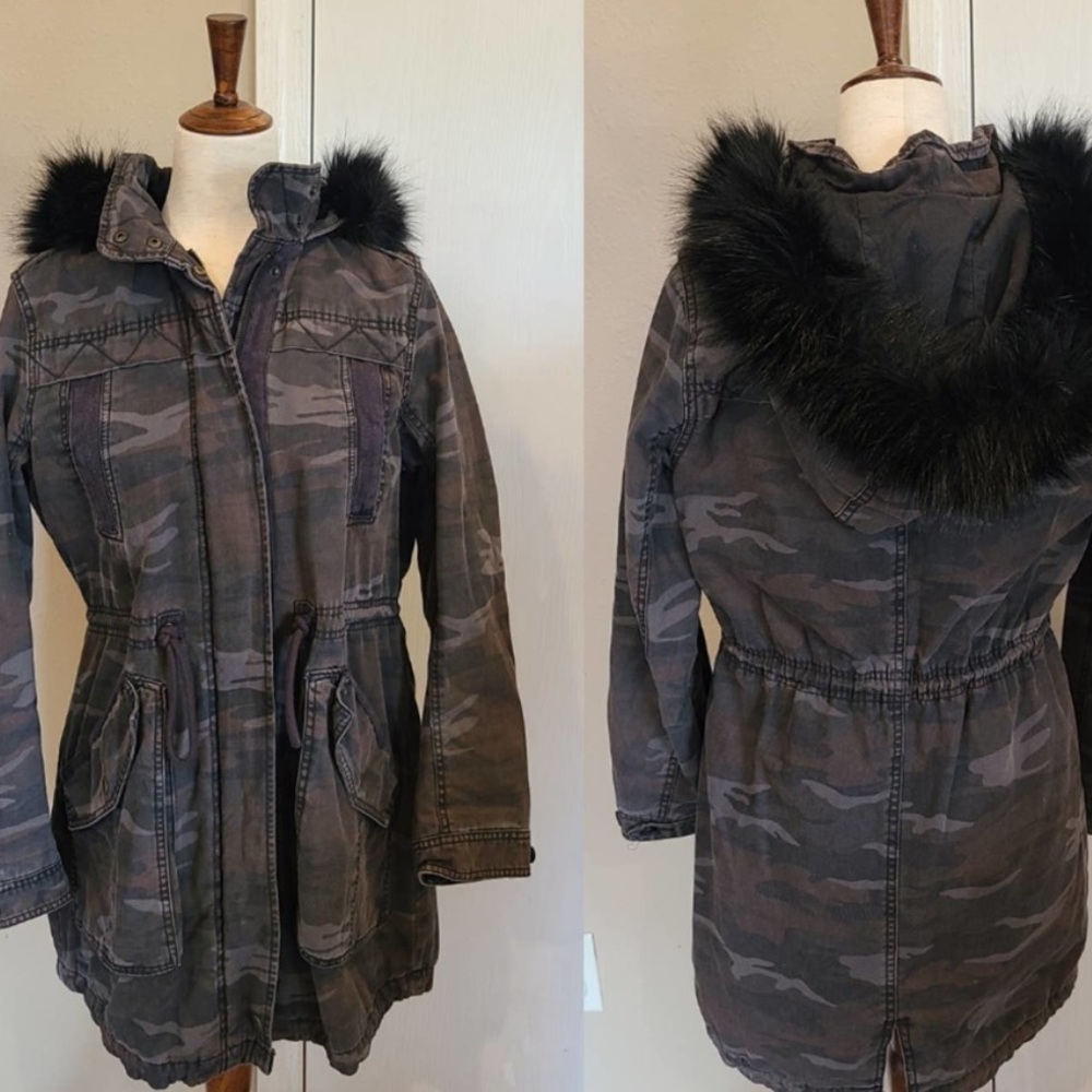 American Eagle Womens Camouflage jacket